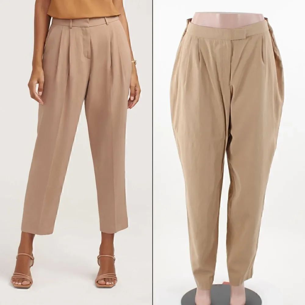 Anne Klein High-Rise Pleated Pant in Latte Coffee
